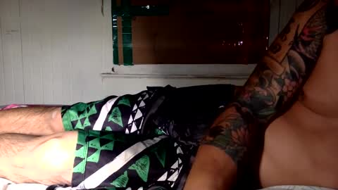 Snapshot of mywi11yisbiggy chatting on February 13, 2025, 11:39 am str8 dom alphaAsian Daddy type. sorry not bi or  curious but i dont judgediscrimenate. online show from February 13, 2025, 11:39 am