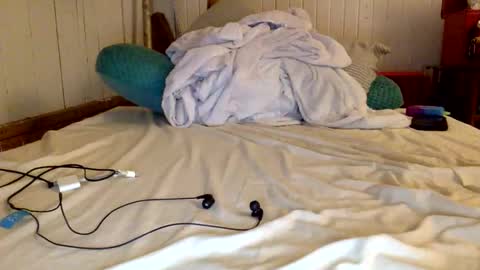 str8 dom alphaAsian Daddy type. sorry not bi or  curious but i dont judgediscrimenate. online show from October 27, 2025, 12:09 pm