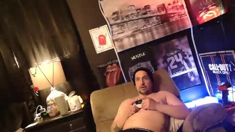 Snapshot of n3v3rpanic1 chatting on December 25, 2024, 9:02 am SnackPants online show from December 25, 2024, 9:02 am