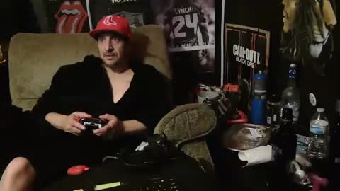 Snapshot of n3v3rpanic1 chatting on December 28, 2024, 8:37 am SnackPants online show from December 28, 2024, 8:37 am