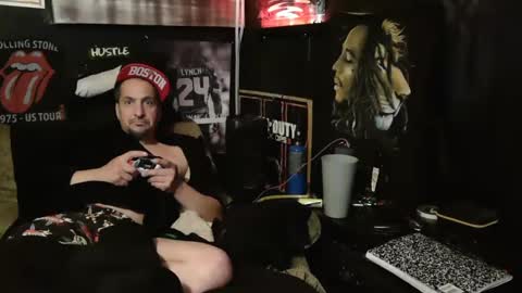 Snapshot of n3v3rpanic1 chatting on January 14, 2025, 6:45 am SnackPants online show from January 14, 2025, 6:45 am