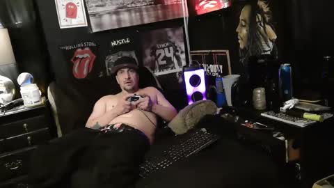 Snapshot of n3v3rpanic1 chatting on January 16, 2025, 4:17 am SnackPants online show from January 16, 2025, 4:17 am