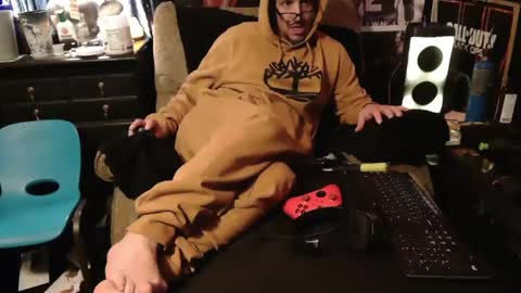 Snapshot of n3v3rpanic1 chatting on January 17, 2025, 6:54 pm SnackPants online show from January 17, 2025, 6:54 pm