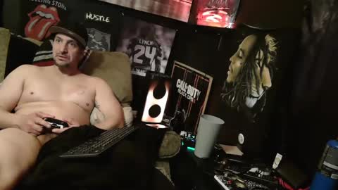 Snapshot of n3v3rpanic1 chatting on January 19, 2025, 1:21 am SnackPants online show from January 19, 2025, 1:21 am