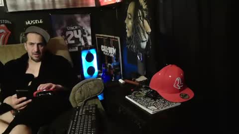 Snapshot of n3v3rpanic1 chatting on January 21, 2025, 7:15 am SnackPants online show from January 21, 2025, 7:15 am