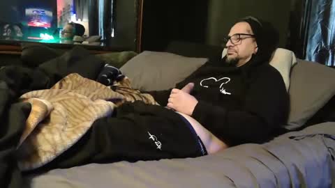 Snapshot of n3v3rpanic1 chatting on January 30, 2025, 5:17 pm SnackPants online show from January 30, 2025, 5:17 pm