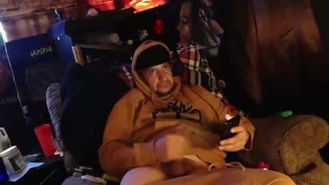 Snapshot of n3v3rpanic1 chatting on February 28, 2025, 8:31 am SnackPants online show from February 28, 2025, 8:31 am