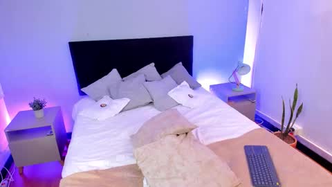 AMY online show from November 27, 2025, 7:38 pm