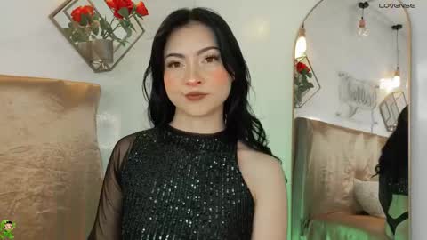 Snapshot of naamah_b chatting on March 16, 2026, 2:43 pm naamah_b online show from March 16, 2026, 2:43 pm