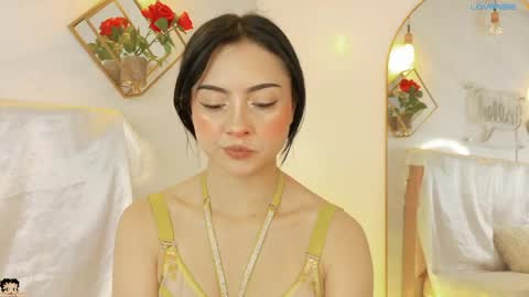 Snapshot of naamah_b chatting on March 19, 2026, 2:43 pm naamah_b online show from March 19, 2026, 2:43 pm