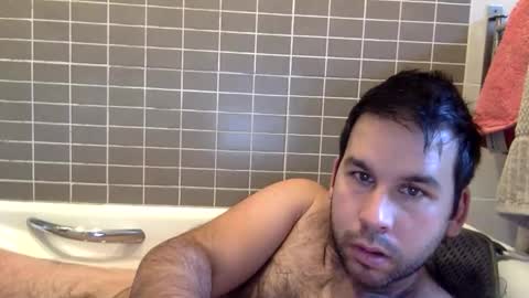 jesussevilla online show from December 5, 2025, 2:58 pm