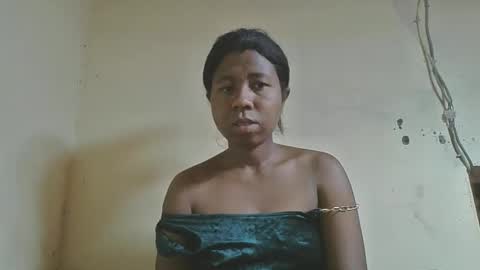 nadiasando online show from December 16, 2025, 2:27 am