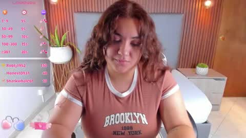 Nadine online show from December 28, 2024, 3:37 pm