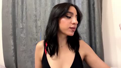 Snapshot of nadinevanni chatting on June 26, 2026, 2:10 pm Leya online show from June 26, 2026, 2:10 pm