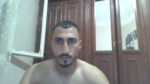 V online show from October 13, 2025, 4:29 pm