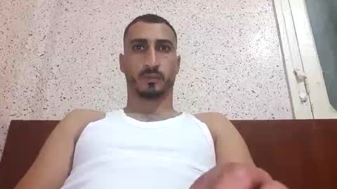 V online show from November 17, 2025, 4:13 pm