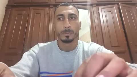 V online show from December 1, 2025, 5:07 pm