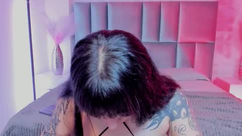 Snapshot of naeniademon_ chatting on February 3, 2026, 3:37 am Naenia online show from February 3, 2026, 3:37 am