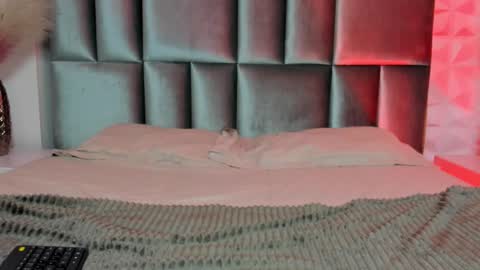 Snapshot of naeniademon_ chatting on February 7, 2026, 3:54 am Naenia online show from February 7, 2026, 3:54 am