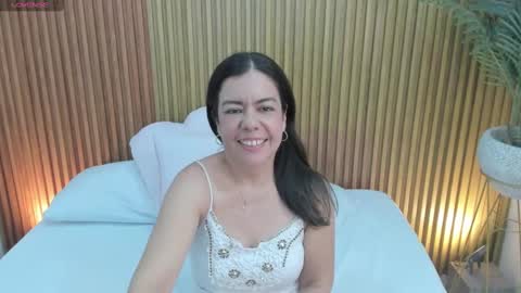 Snapshot of nahia_13 chatting on February 17, 2025, 2:59 pm N A H I A online show from February 17, 2025, 2:59 pm