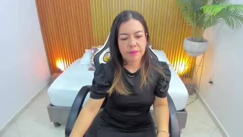 Snapshot of nahia_13 chatting on March 4, 2025, 11:51 am N A H I A online show from March 4, 2025, 11:51 am