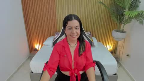 Snapshot of nahia_13 chatting on March 6, 2025, 3:02 pm N A H I A online show from March 6, 2025, 3:02 pm