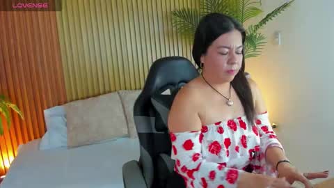 Snapshot of nahia_13 chatting on October 24, 2025, 2:13 pm N A H I A online show from October 24, 2025, 2:13 pm