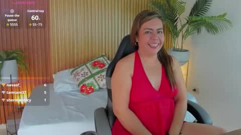 Snapshot of nahia_13 chatting on December 16, 2025, 3:17 pm N A H I A online show from December 16, 2025, 3:17 pm