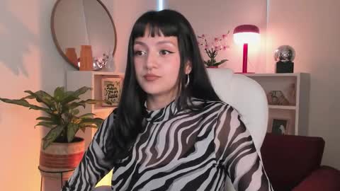 Snapshot of nahiapaws chatting on February 13, 2026, 10:28 pm Nahia INDEPENDENT MODEL P online show from February 13, 2026, 10:28 pm