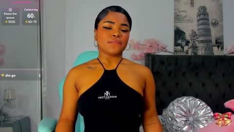 NahiaraReina  online show from January 1, 2025, 1:48 pm