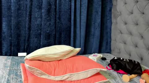 nahirobyy ebonyy online show from February 8, 2025, 4:14 am