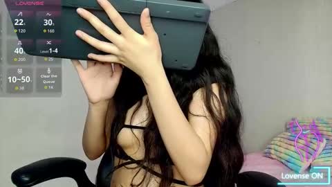 Snapshot of nahomi_blaze56eup chatting on November 17, 2025, 9:31 pm valeria online show from November 17, 2025, 9:31 pm