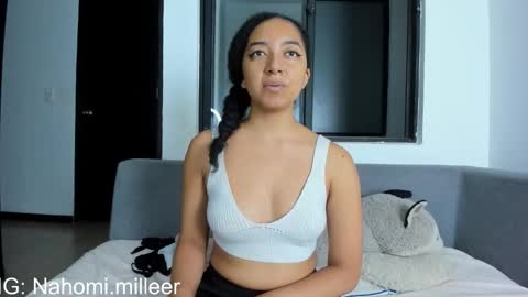 Snapshot of nahomi_miller_ chatting on December 20, 2025, 11:34 pm Laura online show from December 20, 2025, 11:34 pm