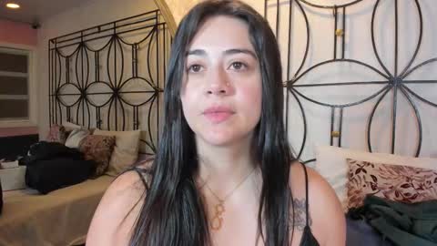 Nahomi  online show from September 21, 2025, 8:05 am