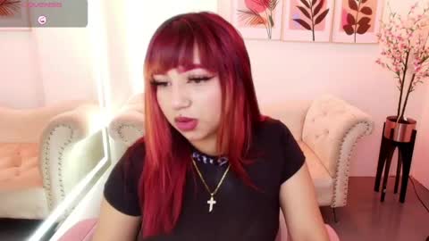 nahomi_velmont online show from May 6, 2026, 7:08 pm