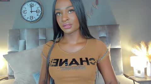  VICTORIA  online show from February 28, 2025, 7:35 pm