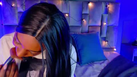  VICTORIA  online show from September 26, 2025, 7:40 pm