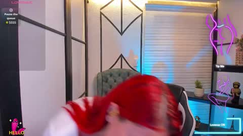 Nahomi online show from December 18, 2025, 5:02 am