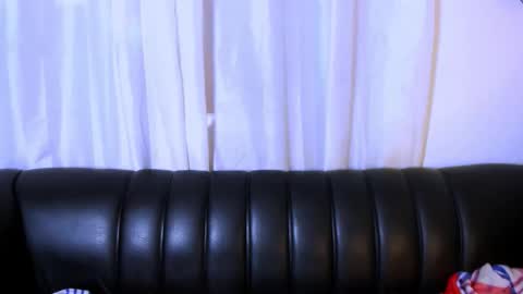 Nahomy online show from December 19, 2025, 9:11 pm