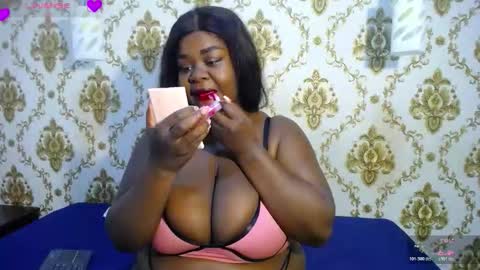 Snapshot of nahybig_boobs chatting on November 8, 2025, 8:29 pm Karatbby online show from November 8, 2025, 8:29 pm