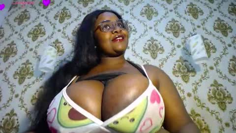Snapshot of nahybig_boobs chatting on November 10, 2025, 9:14 pm Karatbby online show from November 10, 2025, 9:14 pm