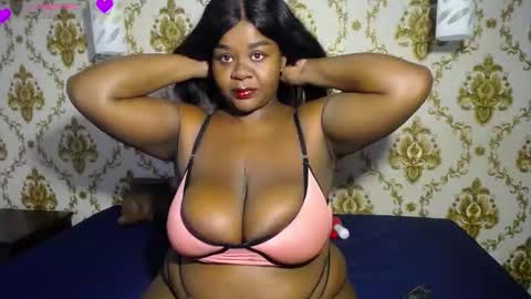 Snapshot of nahybig_boobs chatting on November 19, 2025, 11:32 am Karatbby online show from November 19, 2025, 11:32 am