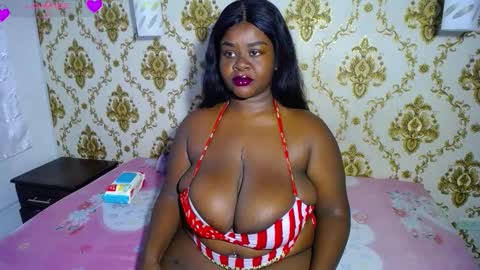 Snapshot of nahybig_boobs chatting on November 26, 2025, 11:55 am Karatbby online show from November 26, 2025, 11:55 am