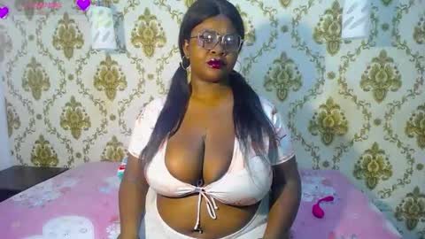 Snapshot of nahybig_boobs chatting on November 27, 2025, 11:56 am Karatbby online show from November 27, 2025, 11:56 am