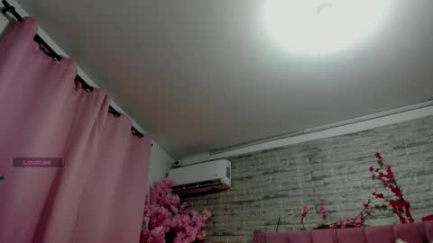 naiawhisper online show from February 26, 2026, 11:53 am