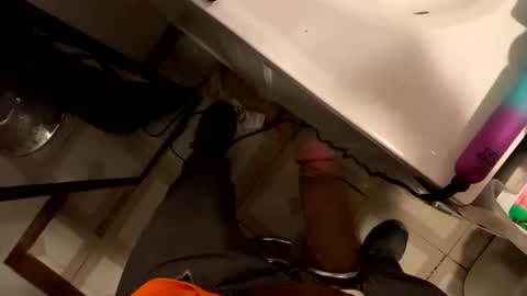 nairda2senoniuq online show from March 25, 2026, 4:35 pm