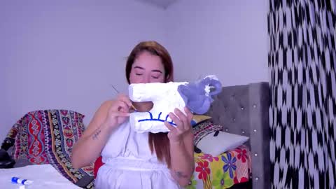 Natalia Flores online show from February 2, 2026, 10:14 am