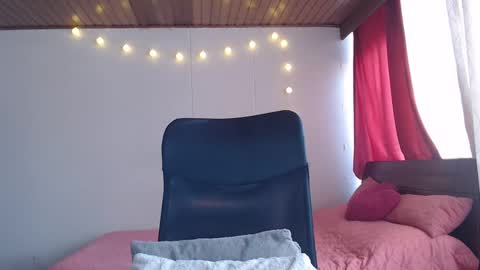 Snapshot of nala_foster chatting on December 7, 2024, 3:41 pm Nala online show from December 7, 2024, 3:41 pm