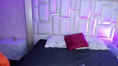 ----Namea------ online show from October 2, 2025, 8:27 pm