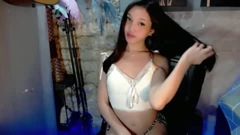 Snapshot of nami_kisser chatting on April 25, 2026, 5:43 am Nami online show from April 25, 2026, 5:43 am